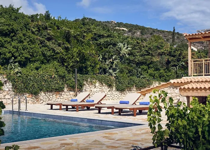 Arbarosa - A Stylish With Private Pool & Sea Views, By Zantewize Villa *