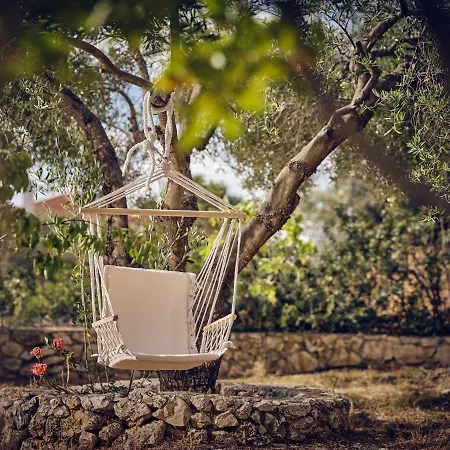 Arbarosa - A Stylish With Private Pool & Sea Views, By Zantewize Βίλα