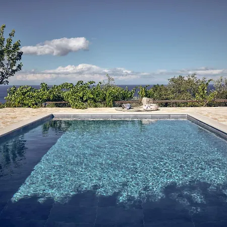 Vilă Arbarosa - A Stylish With Private Pool & Sea Views, By Zantewize Agios Nikolaos (Zakynthos)