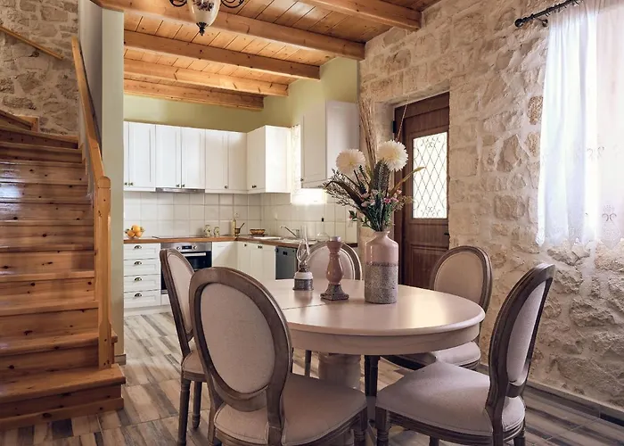 Arbarosa - A Stylish With Private Pool & Sea Views, By Zantewize *